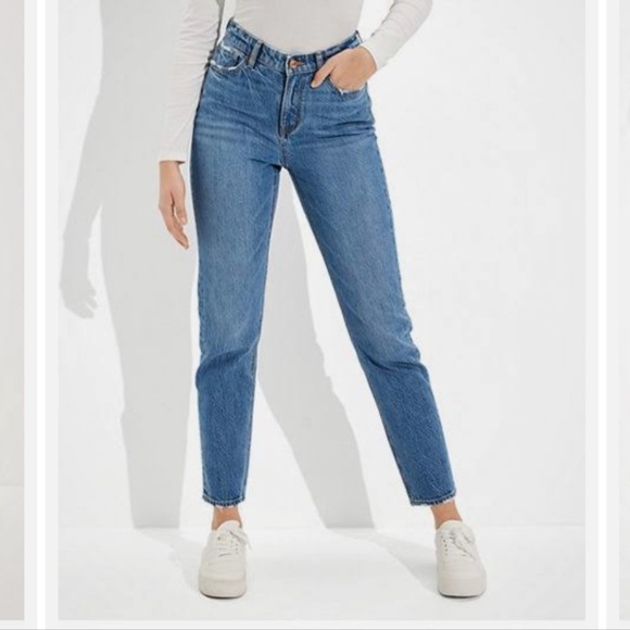 American Eagle Stretch Mom Jeans High Rise Distressed Light Wash Size 4 - Picture 1 of 10